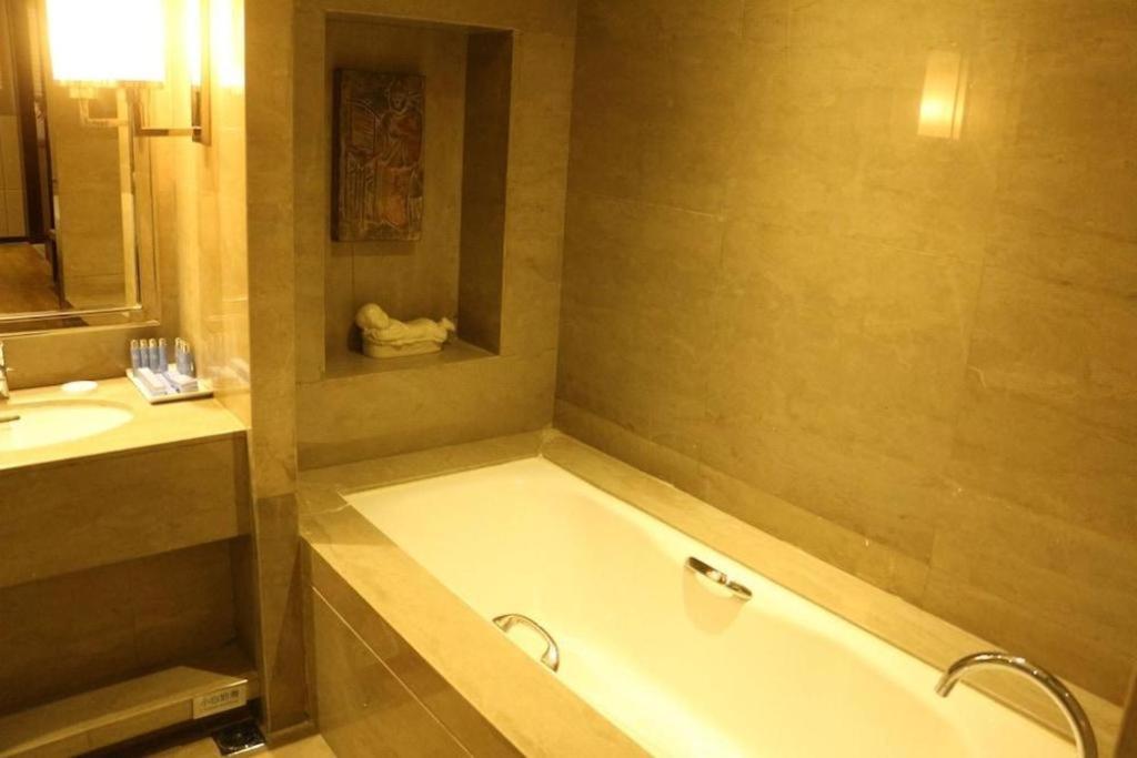 XI Yu Hotel Гуанчжоу Экстерьер фото